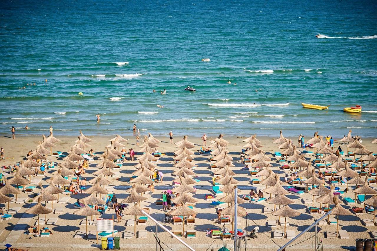Seastar Apartment - Spa N Pools Beach Resort Mamaia Exterior foto