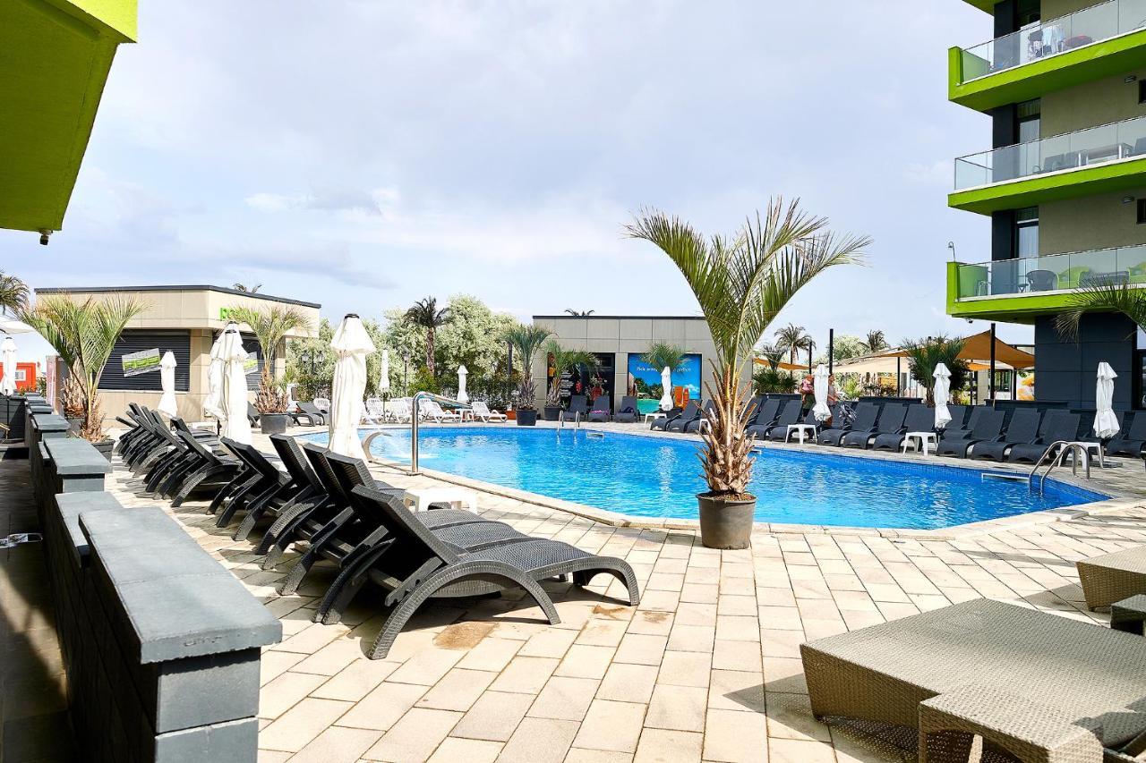 Seastar Apartment - Spa N Pools Beach Resort Mamaia Exterior foto