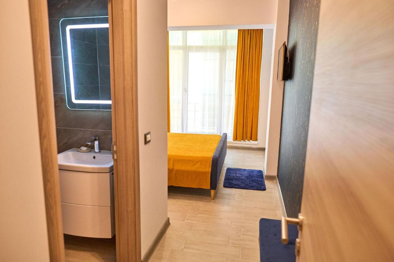 Seastar Apartment - Spa N Pools Beach Resort Mamaia Exterior foto